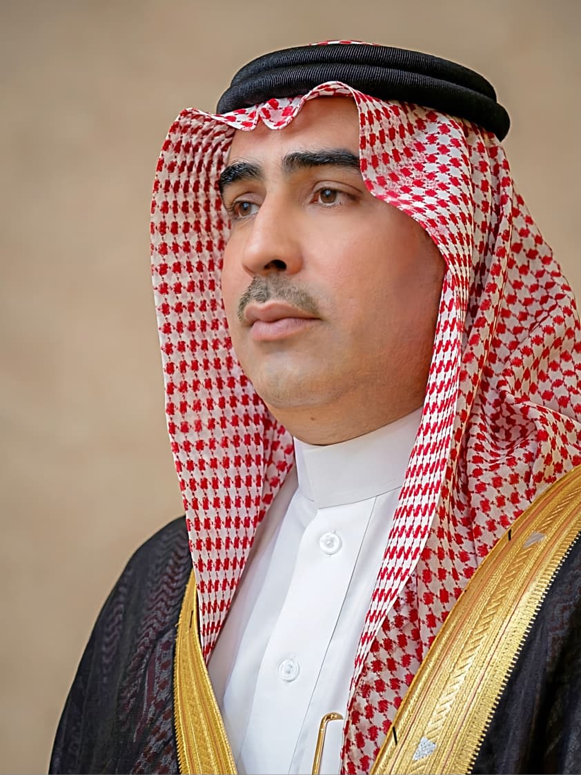 صورة العضو المنتدب للمصانع